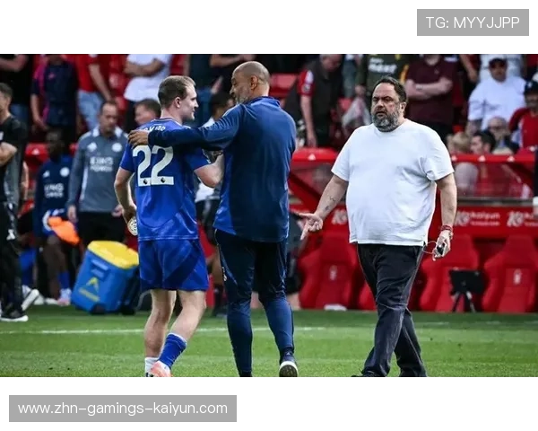 球队老板怒骂主帅：你把俱乐部毁了！