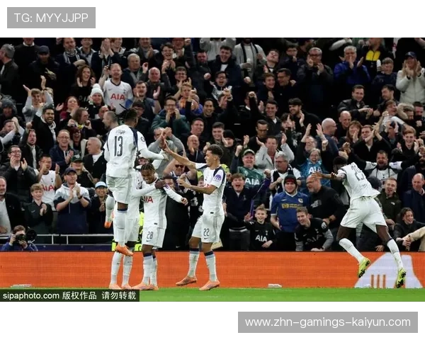 热刺高位拦截造成直接射门机会 热刺高位拦截造成直接射门机会